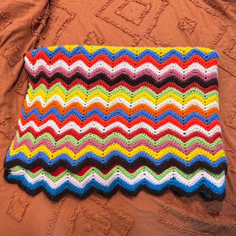 Multicolor Zigzag Crochet Blanket
